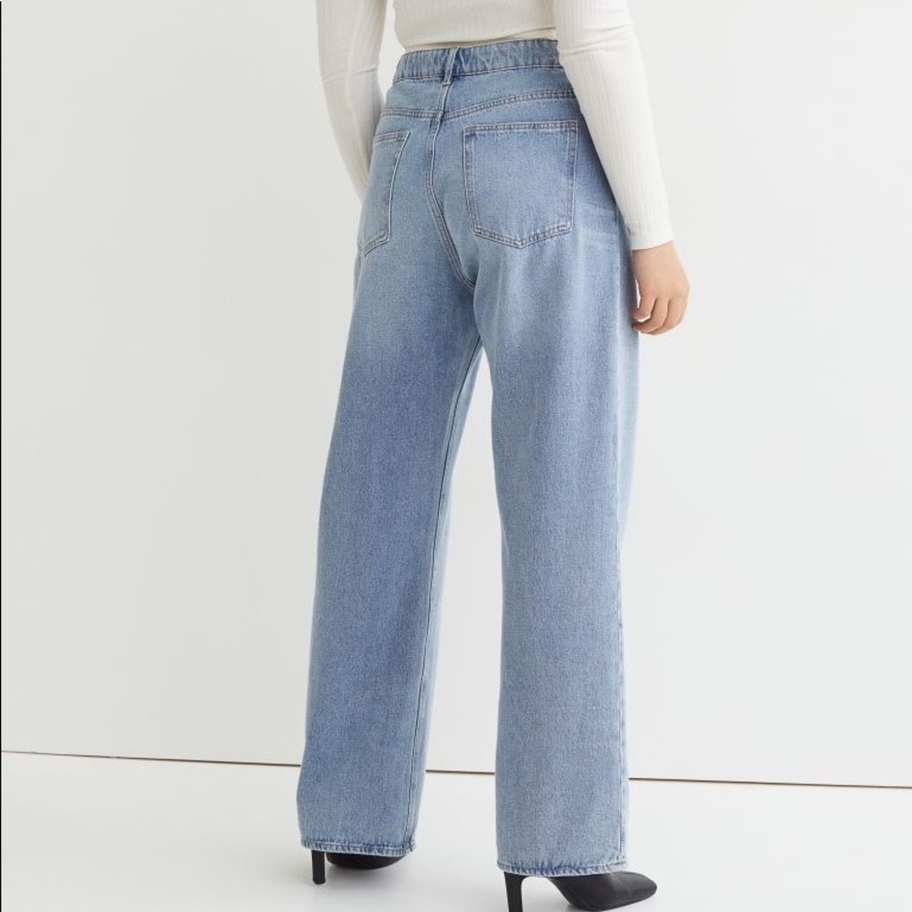 H&M Wide Leg Vintage Wash High Waisted Jeans Size 4